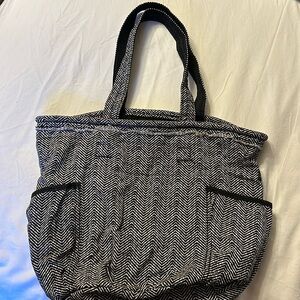 Thirty-one Metro herringbone, black and white bag